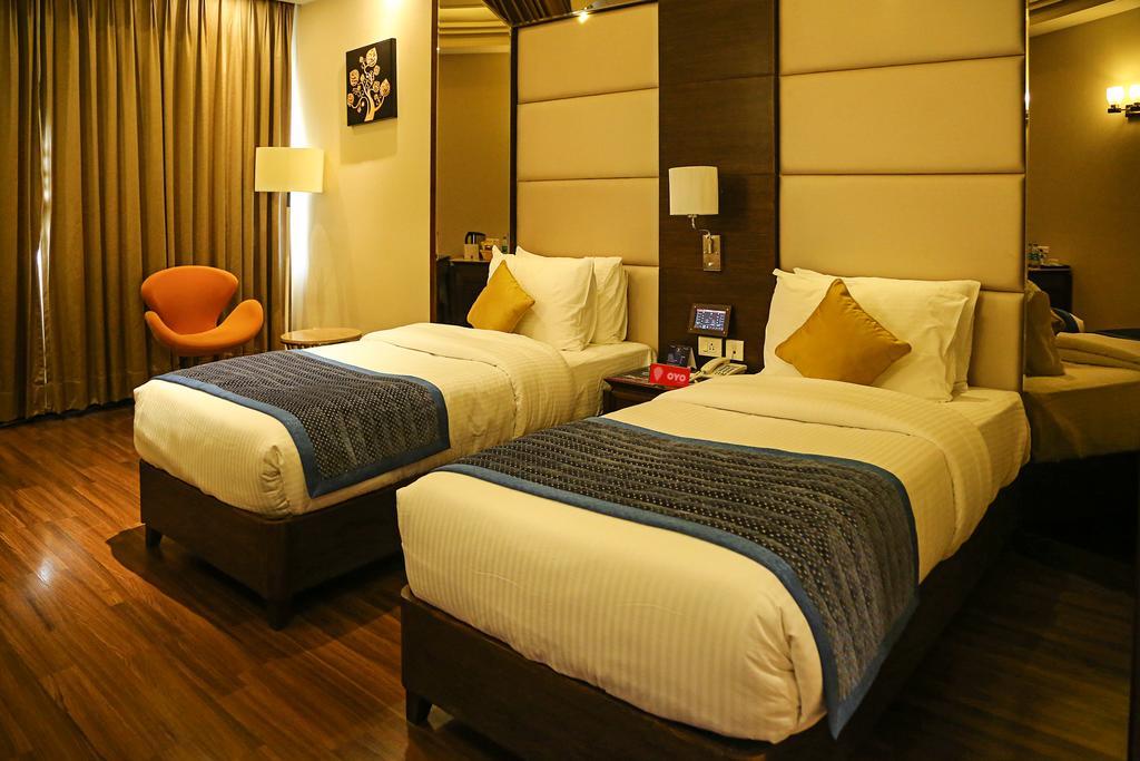 Oyo Premium Panchkula Sector 5 Hotel Buitenkant foto