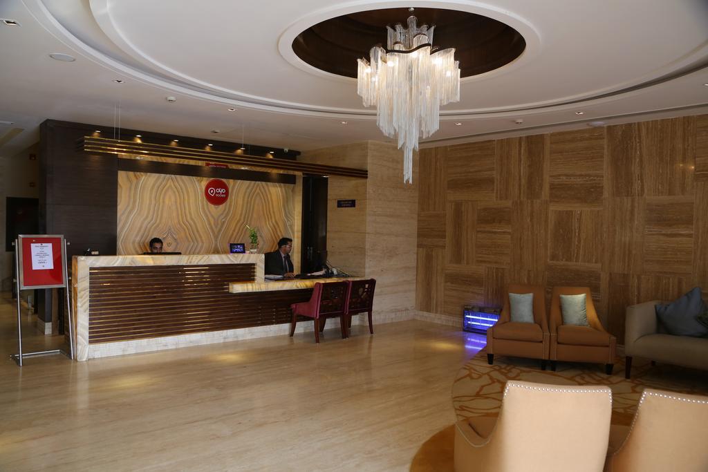 Oyo Premium Panchkula Sector 5 Hotel Buitenkant foto